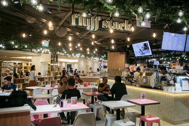 Spacious Dining Area in Fluff Stack Singapore Outlet